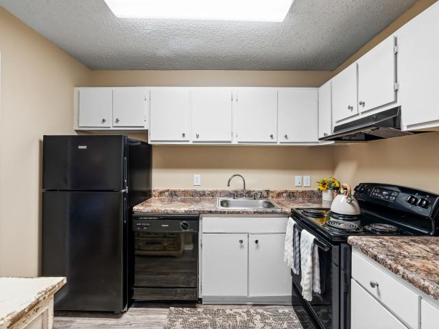 3 BR, 2 BA Apartment 101 Foreman Rd Unit C76, Mobile, AL 36608
