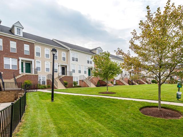 3 BR, 2 BA Apartment 101 Maple Ridge Road Unit 124, Reisterstown, MD 21136