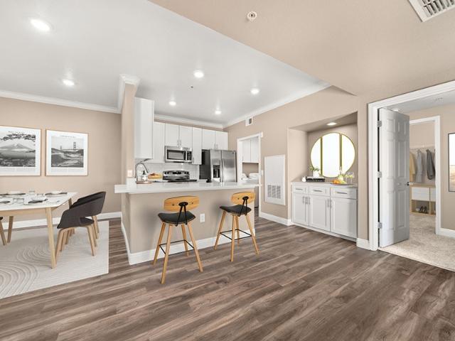 3 BR, 2 BA Apartment 10270 East Taron Drive Unit 370, Elk Grove, CA 95757