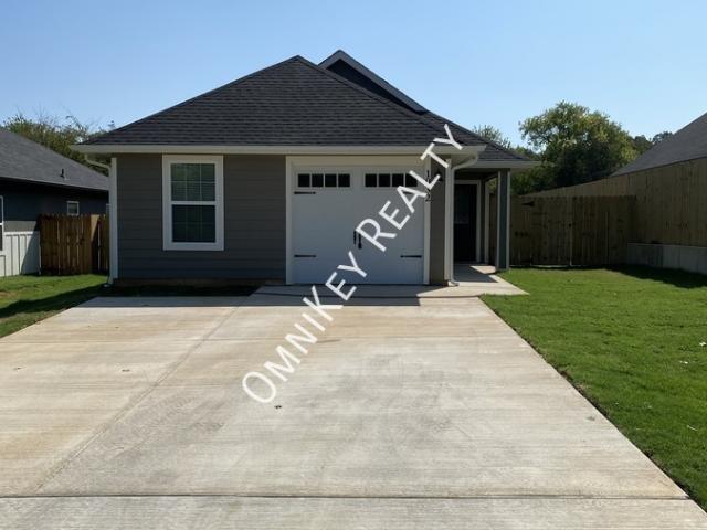 3 BR, 2 BA Apartment 1032 Ray Dr, Denison, TX 75020