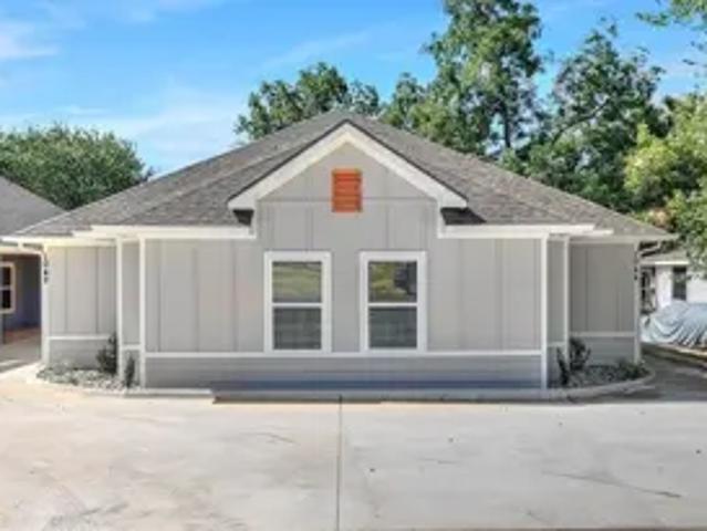 3 BR, 2 BA Apartment 1038 Dubois St, Denison, TX 75020
