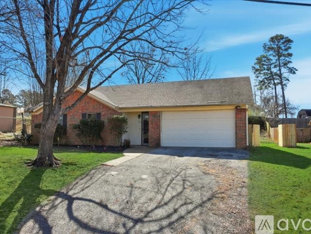 3 BR, 2 BA Apartment 107 Janet Kay Drive, Longview, TX 75605