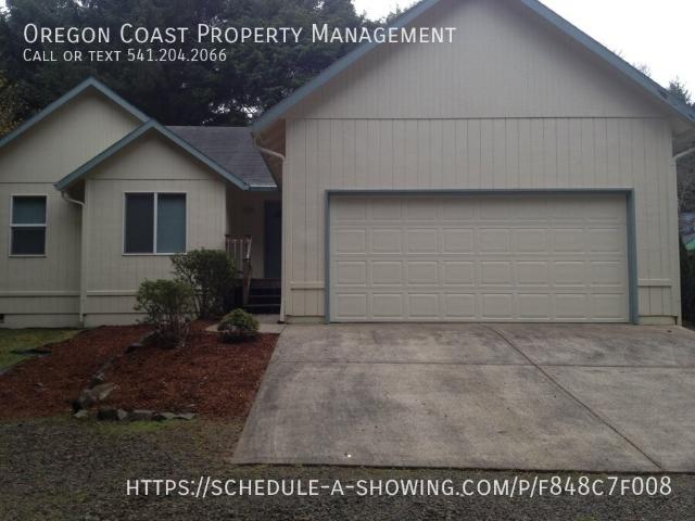 3 BR, 2 BA Apartment 1040 SW 17th St, Lincoln City, OR 97367