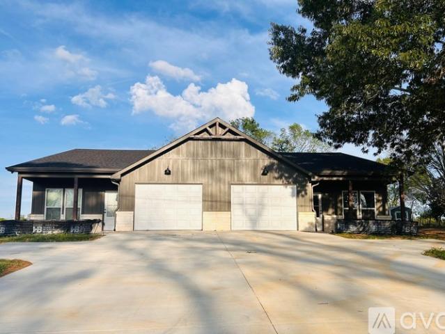 3 BR, 2 BA Apartment 10448 FM 2138, Unit 2, Jacksonville, TX 75766