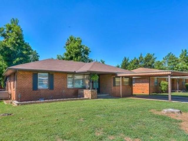 3 BR, 2 BA Apartment 104 E 13 Th St, Edmond, OK 73034
