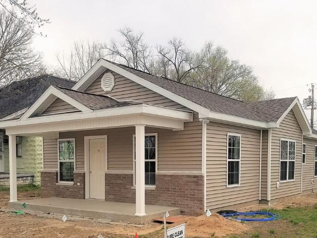 3 BR, 2 BA Apartment 104 North 1st Street, Vincennes, IN 47591