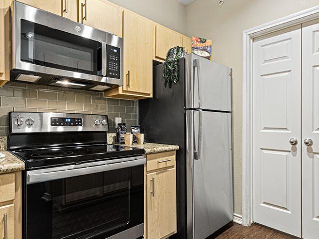 3 BR, 2 BA Apartment 10501 North Beach Street Unit 1531, Keller, TX 76244