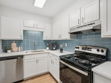 3 BR, 2 BA Apartment 1050 Capri Isles Blvd Unit L202, Venice, FL 34292
