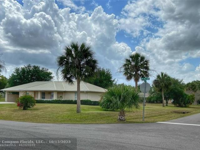 3 BR, 2 BA Apartment 1051 Southwest 85th Way, Okeechobee, FL 34974