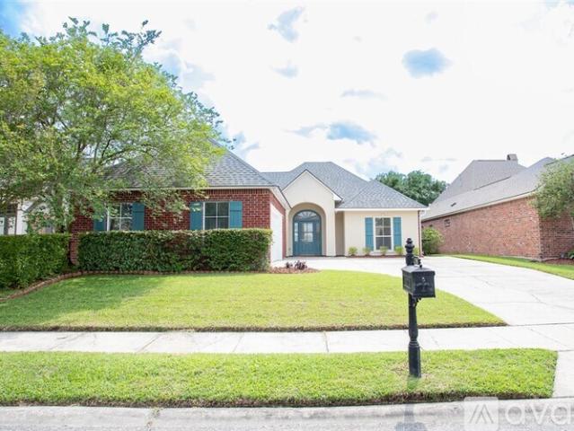 3 BR, 2 BA Apartment 10562 Oakley Trace Dr, Baton Rouge, LA 70809