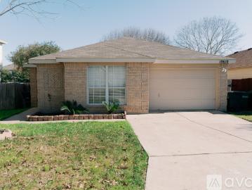 3 BR, 2 BA Apartment 10610 Tiger Way, San Antonio, TX 78251