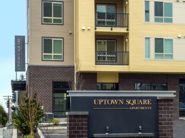 3 BR, 2 BA Apartment 1066 S 320th St Unit J307, Federal Way, WA 98003