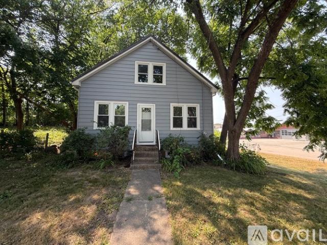 4 BR, 2 BA Apartment 10707 North Main Street, Richmond, IL 60071