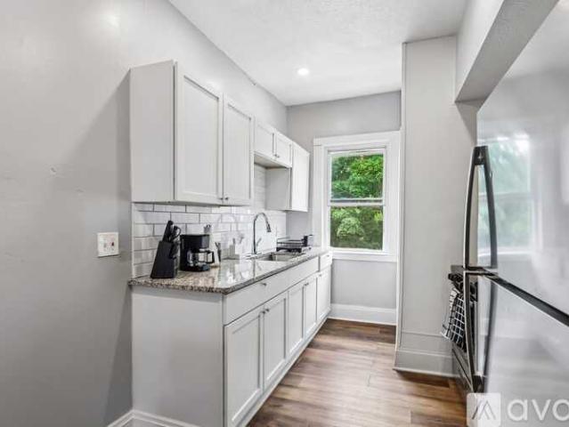 3 BR, 2 BA Apartment 10703 Lee Ave, Unit 8, Cleveland, OH 44106