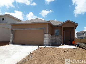 3 BR, 2 BA Apartment 10818 Fox Trot Way, Converse, TX 78109
