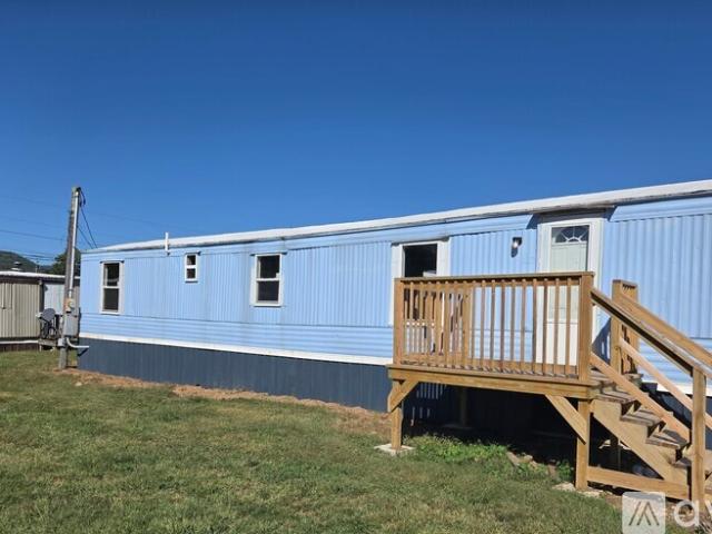 3 BR, 2 BA Apartment 108 Short St, Unicoi, TN 37692