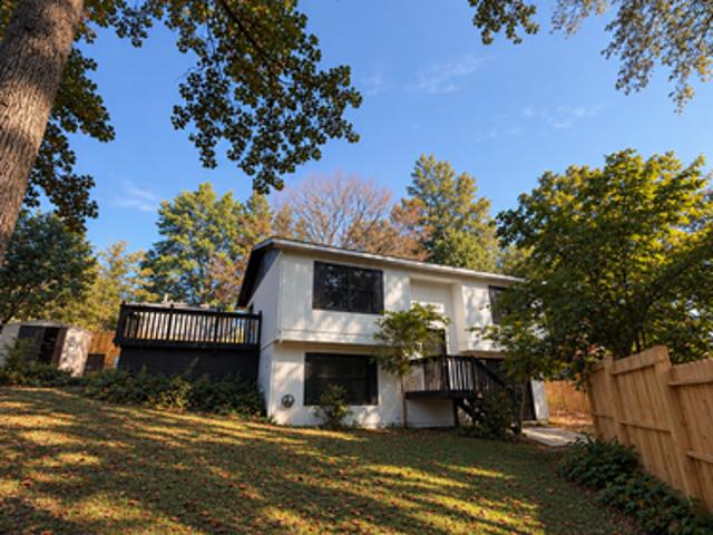 3 BR, 2 BA Apartment 10 Miami Cir, Asheville, NC 28704