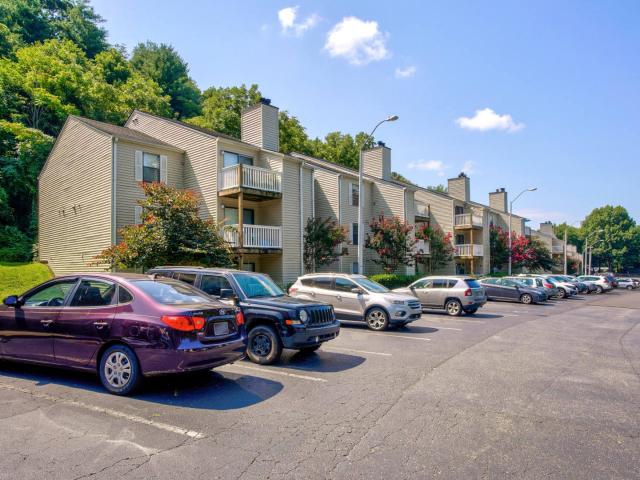 3 BR, 2 BA Apartment 10 Alexander Drive Unit 33106, Asheville, NC 28801