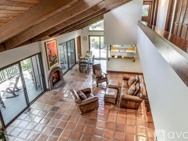 3 BR, 2 BA Apartment 10 Portola Green Circle, Portola Valley, CA 94028