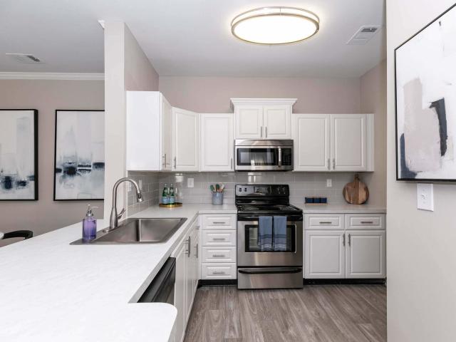 3 BR, 2 BA Apartment 1104 Westchase Street Unit 1123, Atlanta, GA 30336