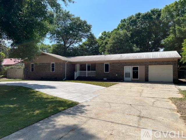 3 BR, 2 BA Apartment 11077 A Co Rd 99, Lillian, AL 36549