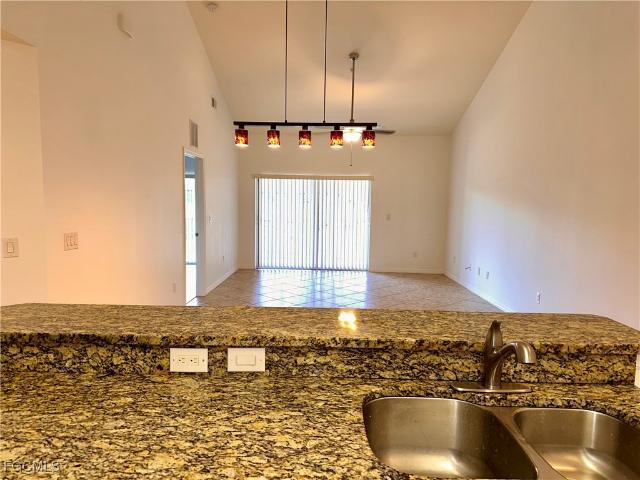 3 BR, 2 BA Apartment 1108 Winding Pines Circle, Cape Coral, FL 33909