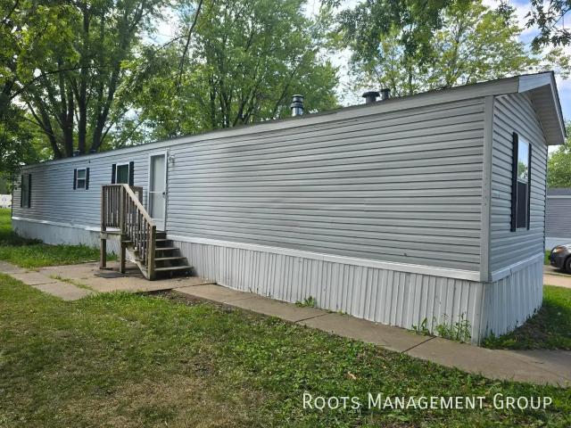 3 BR, 2 BA Apartment 1112 MacTavish Road, Peoria, IL 61615