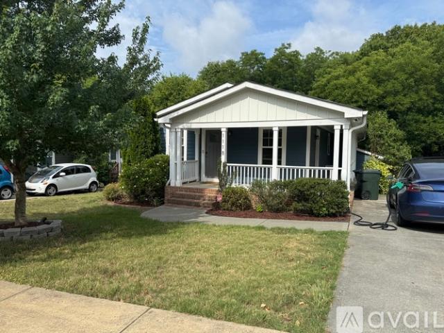 3 BR, 2 BA Apartment 1118 South State Street, Raleigh, NC 27601