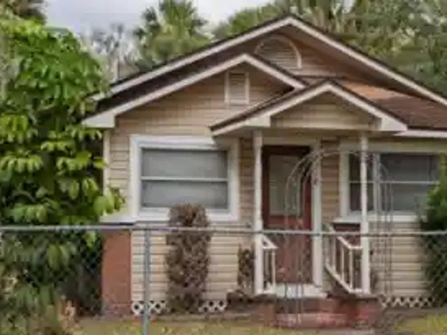 3 BR, 2 BA Apartment 1118 W 8th St, Sanford, FL 32771