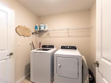 3 BR, 2 BA Apartment 111 Naomi Place, Rotonda West, FL 33947