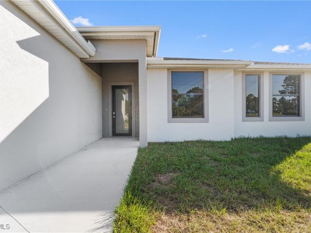 3 BR, 2 BA Apartment 1134 Cummings Street East, Lehigh Acres, FL 33974