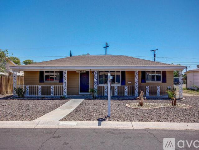 3 BR, 2 BA Apartment 11403 North 112 Th Avenue, Youngtown, AZ 85363