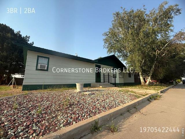 3 BR, 2 BA Apartment 114 Linden Dr, Log Lane Village, CO 80705