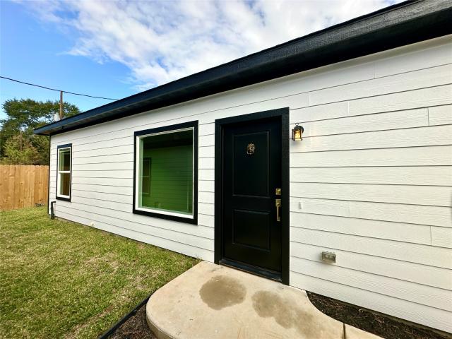 3 BR, 2 BA Apartment 11555 Persimmon Street, Willis, TX 77318