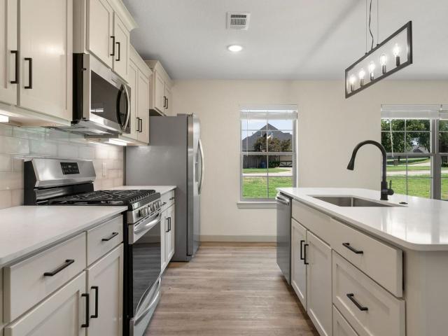 3 BR, 2 BA Apartment 11601 Kenwood Drive Unit 11629 Kenwood Dr, Fort Smith, AR 72916