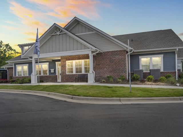 3 BR, 2 BA Apartment 11819 University City Boulevard Unit 11 11103, Charlotte, NC 28262