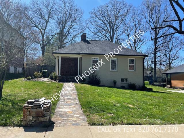 3 BR, 2 BA Apartment 11 Enka Oak St, Candler, NC 28715