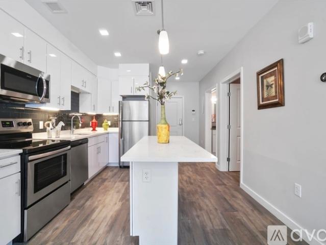3 BR, 2 BA Apartment 11 Essex St, Unit 3 01, Cambridge, MA 02139