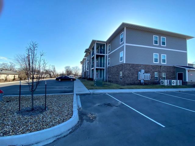 3 BR, 2 BA Apartment 1200 Whittier Place Lane Unit 2 233, Emporia, KS 66801