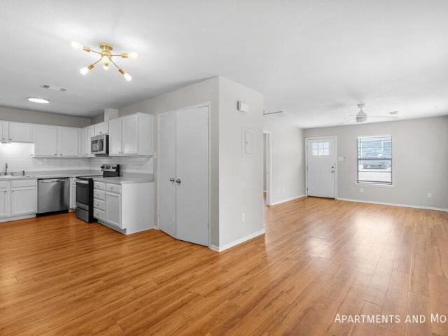 3 BR, 2 BA Apartment 1204 Hillyer St San Marcos, TX 78666