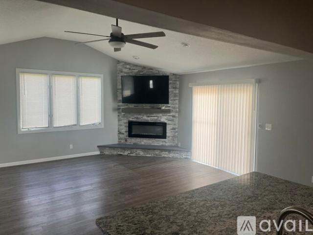 3 BR, 2 BA Apartment 1209 8th Avenue, Silvis, IL 61282