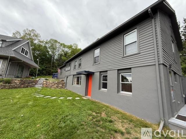 3 BR, 2 BA Apartment 120 Looking Glass Hill Road, Litchfield, CT 06759
