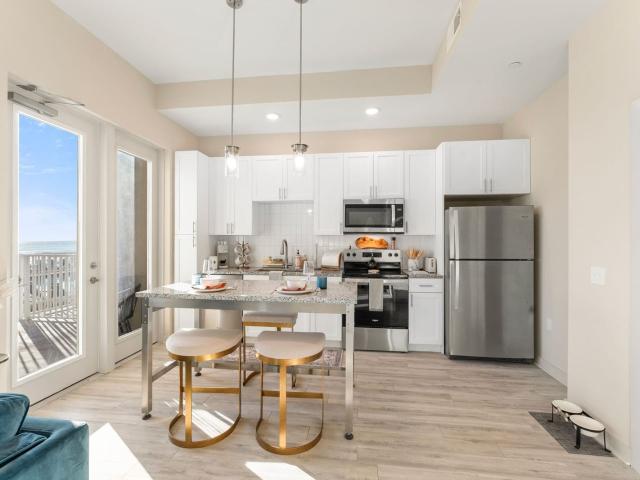 3 BR, 2 BA Apartment 1216 North Atlantic Avenue Unit 435, Daytona Beach, FL 32118