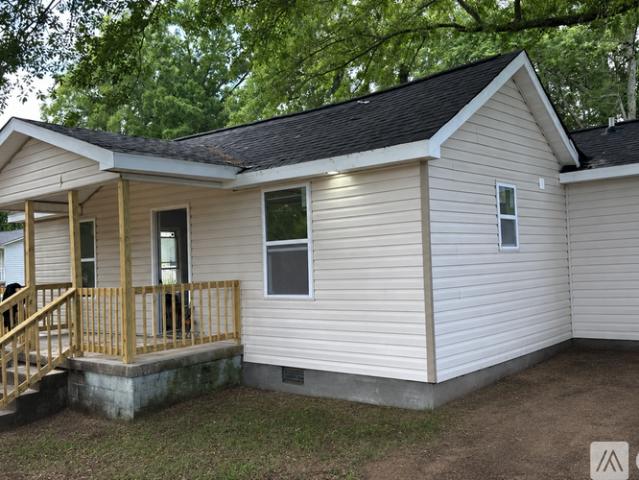 3 BR, 2 BA Apartment 1218 S Fant St, Anderson, SC 29624