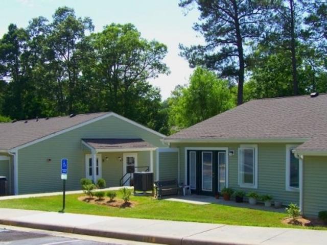 3 BR, 2 BA Apartment 121 Lafayette Blvd Williamsburg, VA 23188