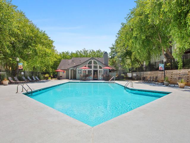 3 BR, 2 BA Apartment 1232 East Hudson Boulevard Unit 1272 J, Gastonia, NC 28054