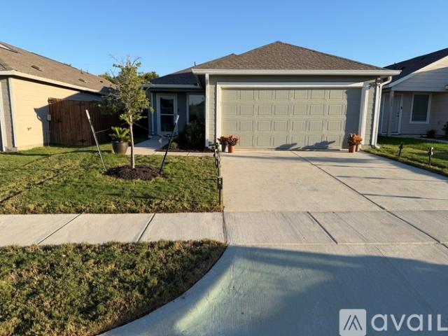 3 BR, 2 BA Apartment 1246 Hackberry Trail, Wilmer, TX 75172