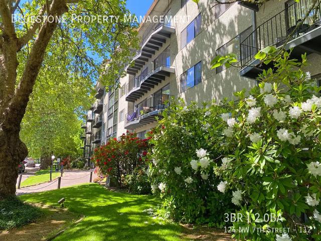 3 BR, 2 BA Apartment 124 NW 7th Street, Corvallis, OR 97330
