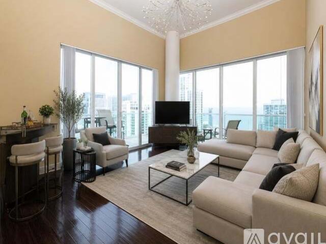 3 BR, 2 BA Apartment 1250 S Miami Ave, Unit 3606, Miami, FL 33130