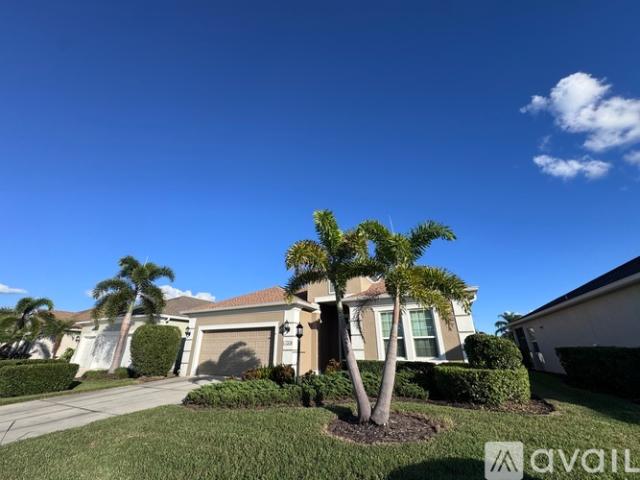 3 BR, 2 BA Apartment 12618 Lake Silver Ave, Bradenton, FL 34211